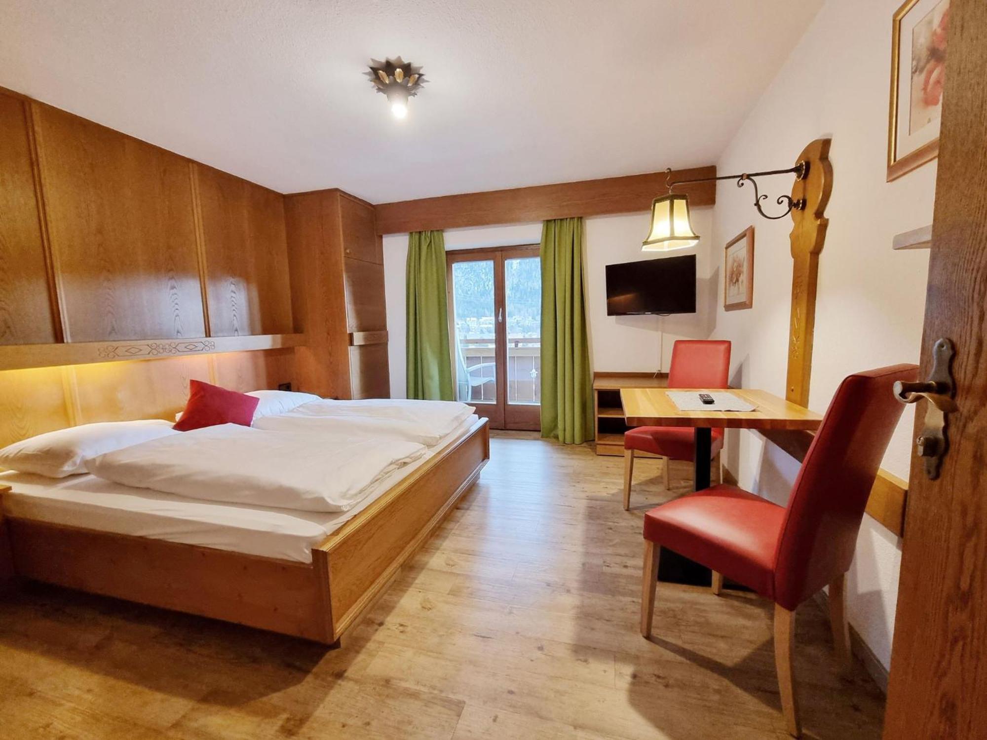 Ferienhaus Goldenes Landl Mittenwald Bagian luar foto